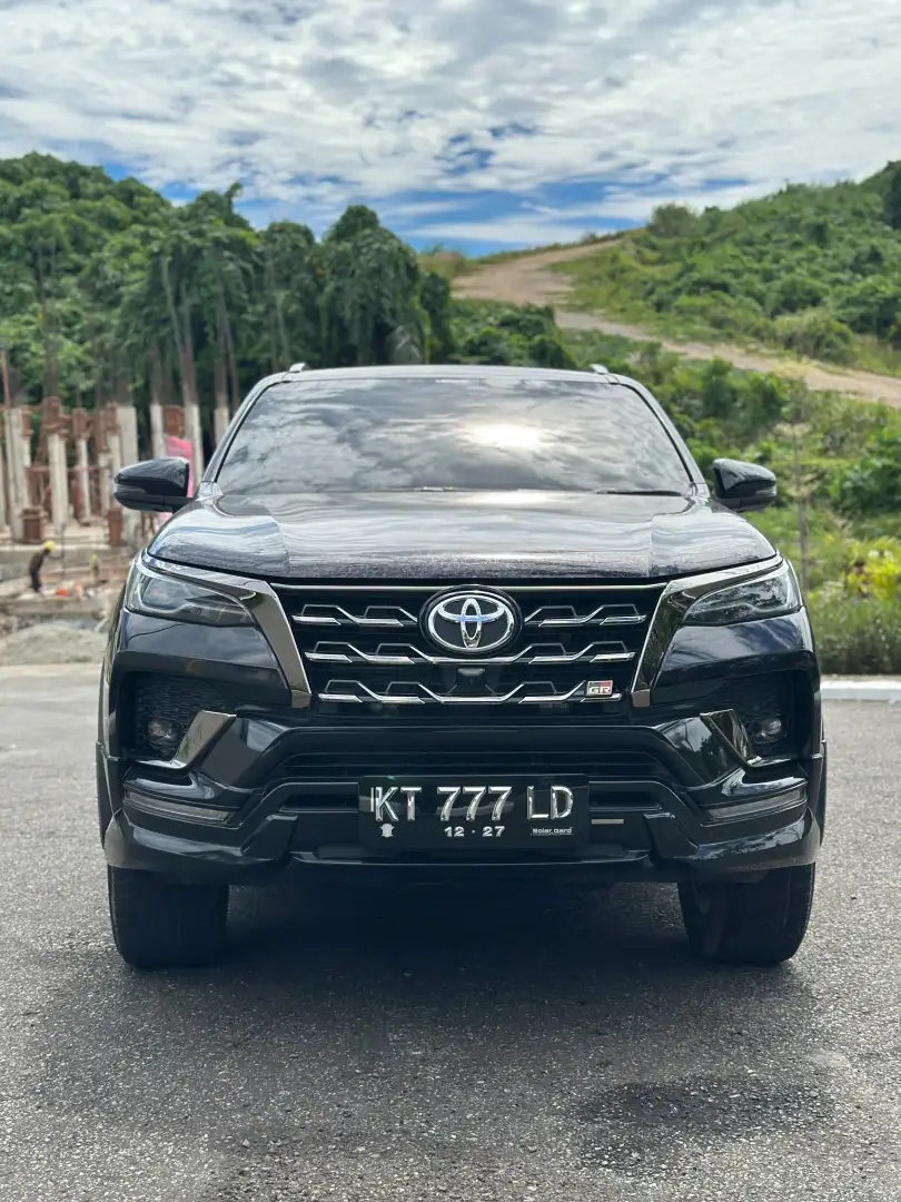 Samping Toyota Fortuner